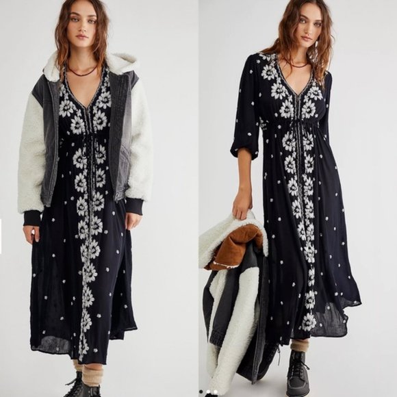 Free People Dresses & Skirts - Free People Black & White Floral Embroidered Fable A-line Boho Midi Dress L